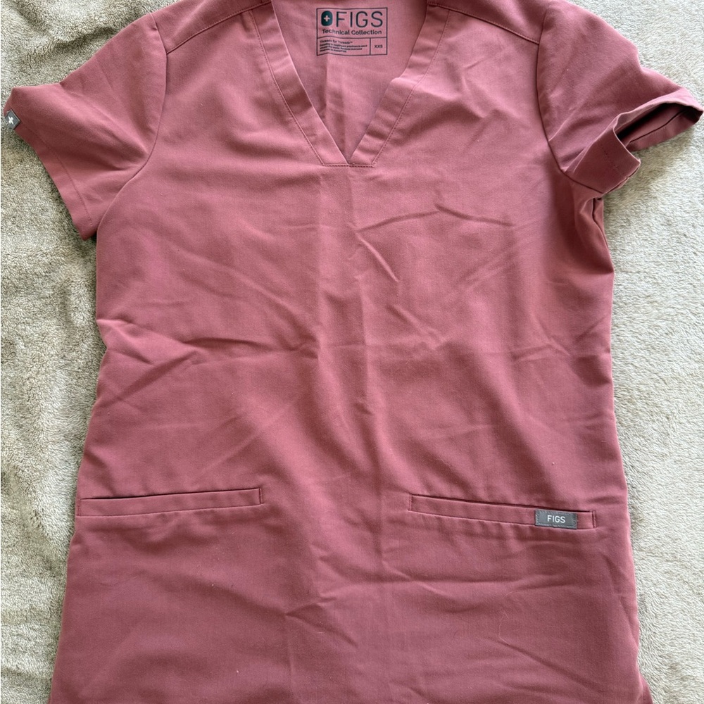 Figs Mauve V-Neck Scrub Top